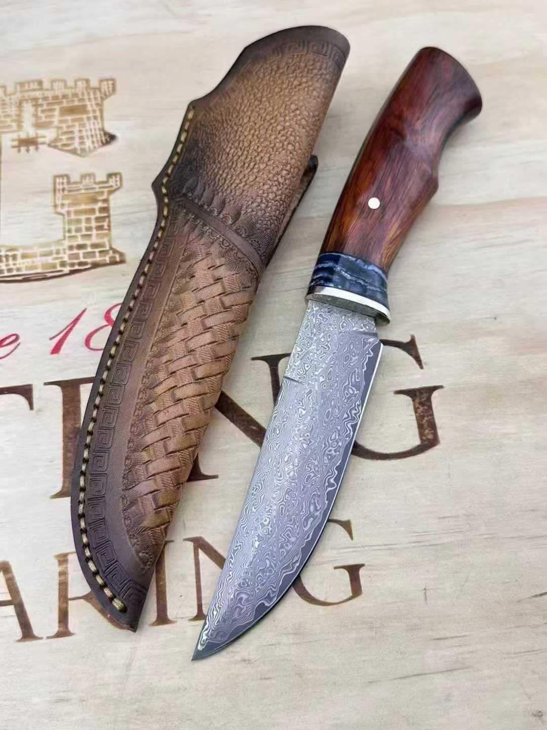 Outdoor Fruit Knife Damascus Padauk Wood Mammoth Tooth-like Pattern Combination Handle + Hand-Stitched Intricate Carvings Leather Sheath.
