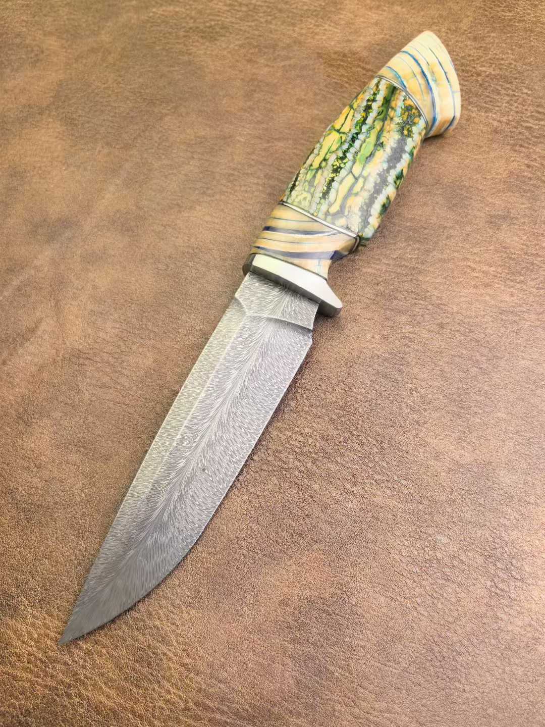 Swedish Steel Forged Feather Pattern Finely Ground Handle Combination of Mammoth Tooth Fossil + Hand-Stitched into a First-Layer Cowhide Case